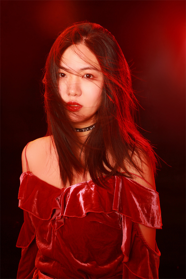 彩色人(rén)像作(zuò)品