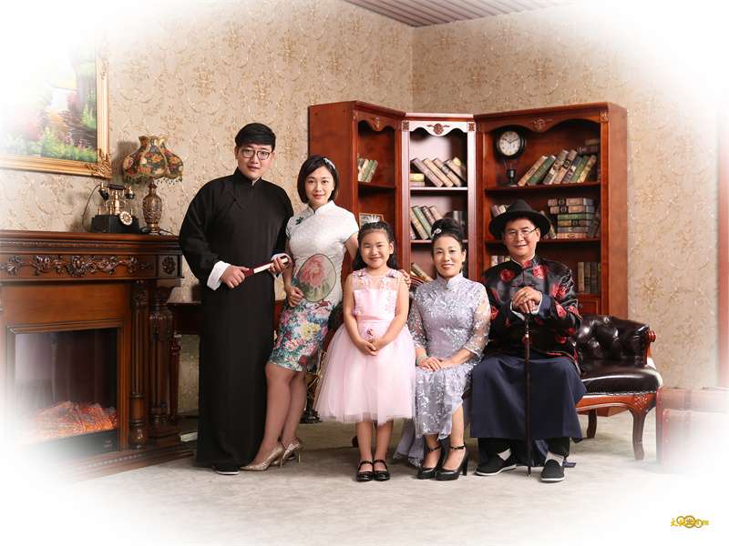 複古合影(yǐng)作(zuò)品