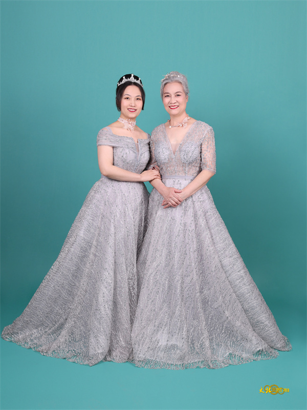 母愛(ài)相(xiàng)伴主題作(zuò)品