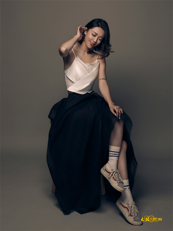 彩色人(rén)像作(zuò)品