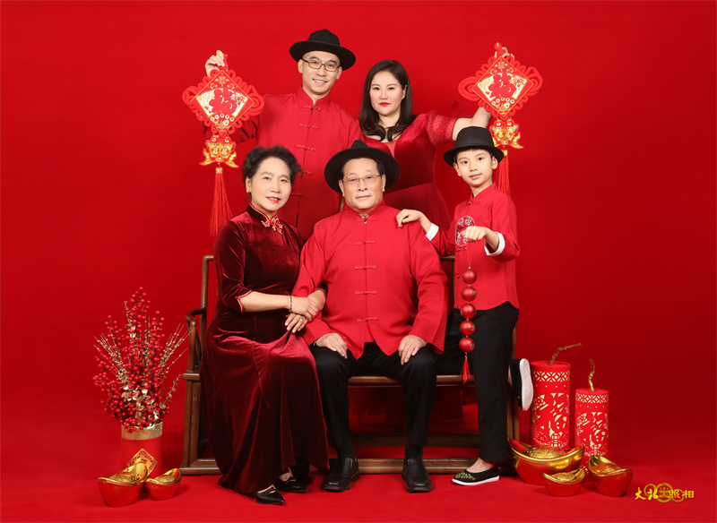 紅(hóng)系列合影(yǐng)作(zuò)品