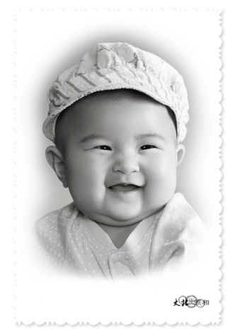 兒(ér)童黑(hēi)白(bái)2寸虛光(guāng)大(dà)頭照(zhào)