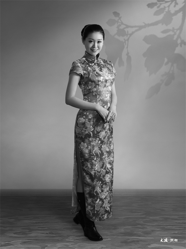 黑(hēi)白(bái)經典人(rén)像作(zuò)品