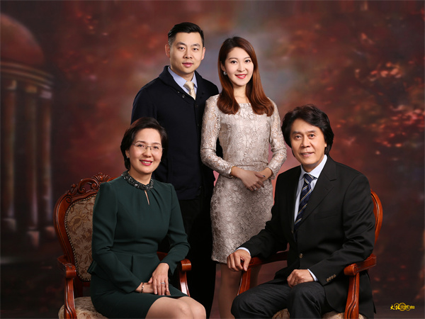 傳統全家(jiā)福合影(yǐng)